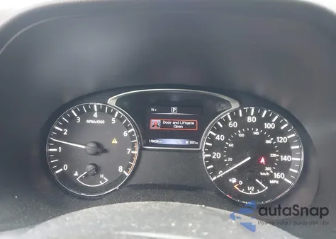 2016 Nissan Pathfinder Platinum z USA, uszkodzony, nr VIN 5N1AR2MN2GC661447